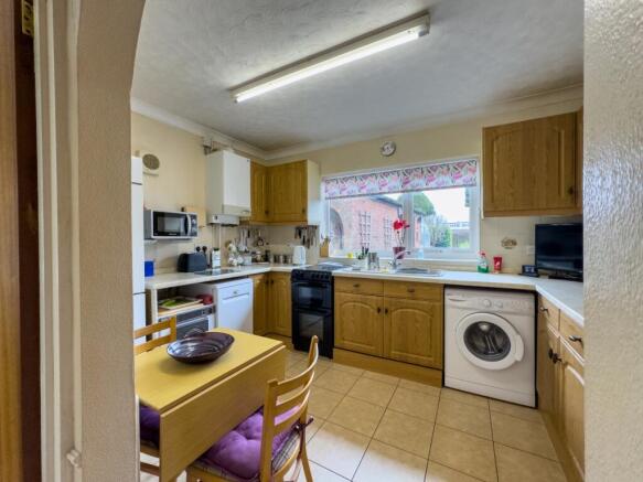 260401111028 - 345 High Street, Felixstowe, IP11 9