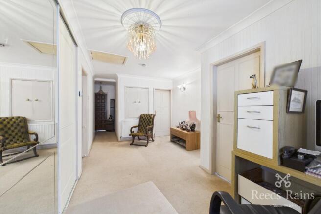 3 bed Bungalow for sale Image 11