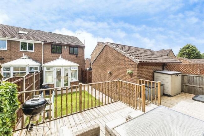 3 bed Semi-Detached for sale Image 12