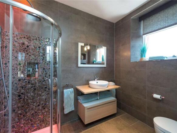 En Suite Shower Room