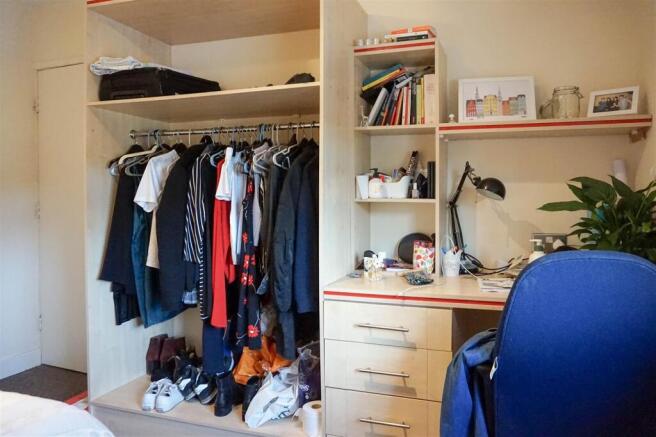 5 bed Flat to rent Image 10