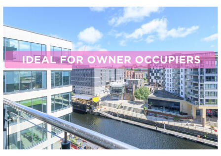 La Salle, Leeds Dock, LS10