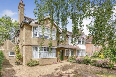 Grove Road, Sutton