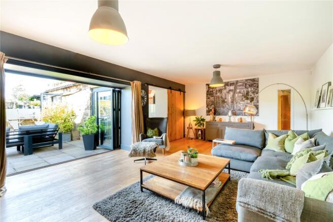 4 bed Barn Conversion for sale Image 4