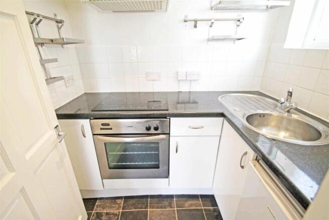 Kitchen2.jpg