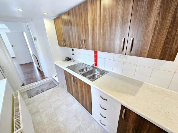 3 bed Terraced for sale Image 5