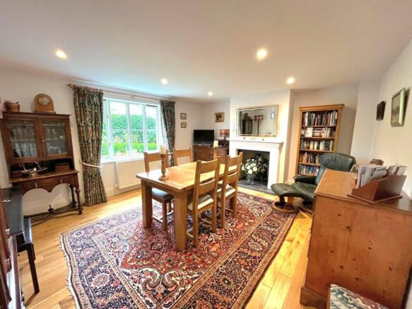 4 bed Detached for sale Image 5