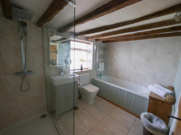 Annex En Suite Ba...