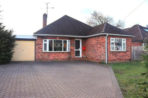 Hamesmoor Road, Mytchett, Camberley, GU16