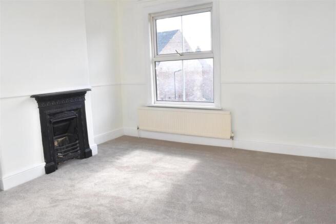 3 bed Terraced for sale Image 9