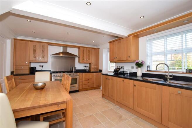Kitchen/Breakfast Room