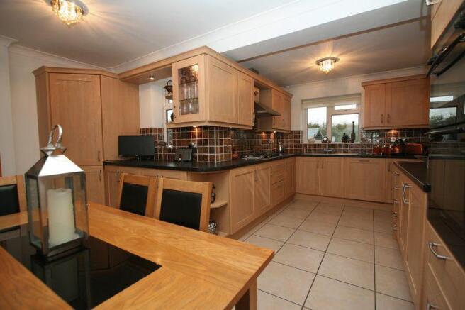 Kitchen/Breakf...
