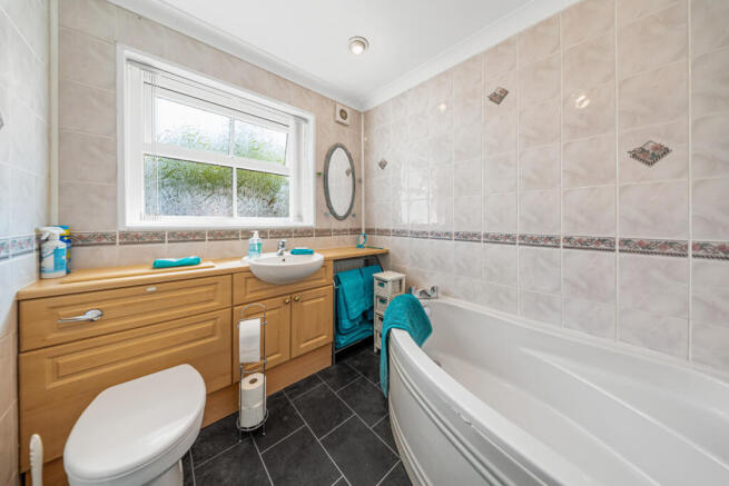 4 bed Detached for sale Image 4