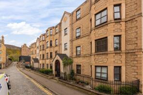 Flat 4, 15, St Leonard's Lane, St Leonards, Edinburgh EH8 9SD