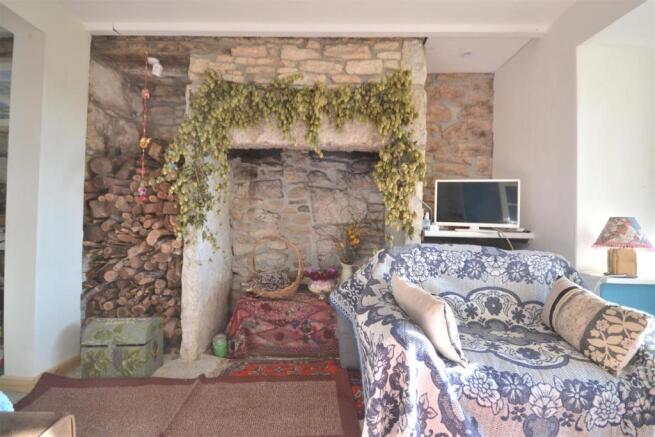 Open Fireplace.JPG