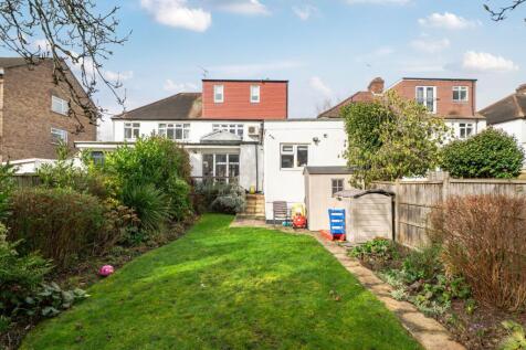 Brook Avenue, Edgware, HA8