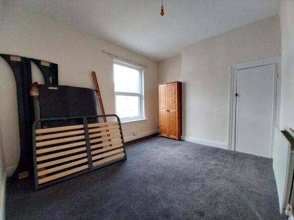 3 bed Terraced to rent Image 5