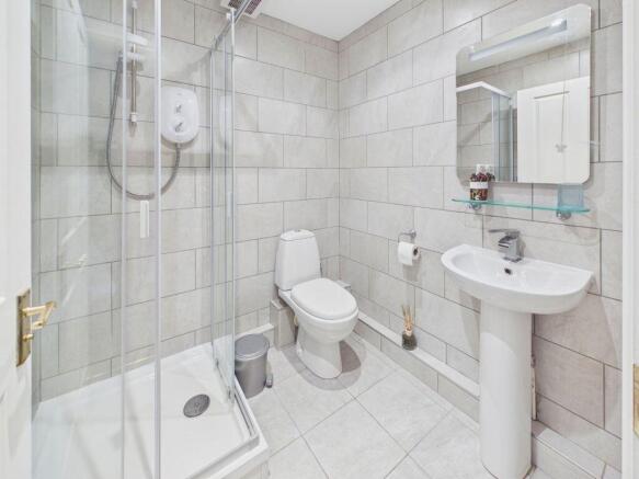 3 bed Apartment for sale Image 7