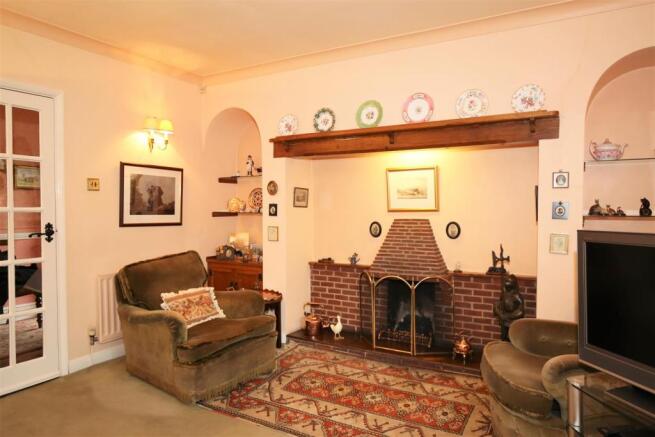 SITTING ROOM Photo 2