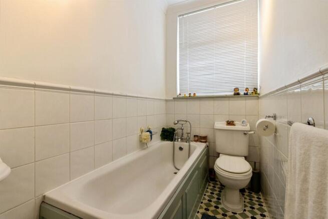 3 bed Terraced for sale Image 12