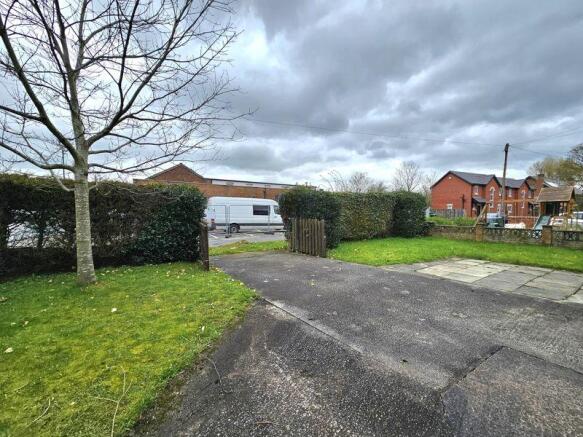 Front Garden & Driveway