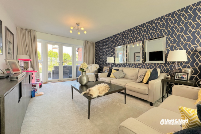 Readwin Crescent, Wokingham, Berkshire photo 4