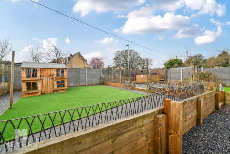 Highmore Road, Sherborne, DT9