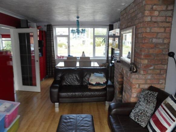 Lounge 2