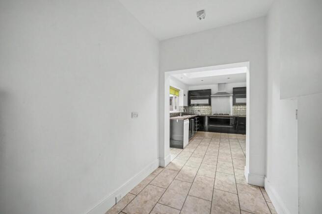 3 bed Semi-Detached for sale Image 5