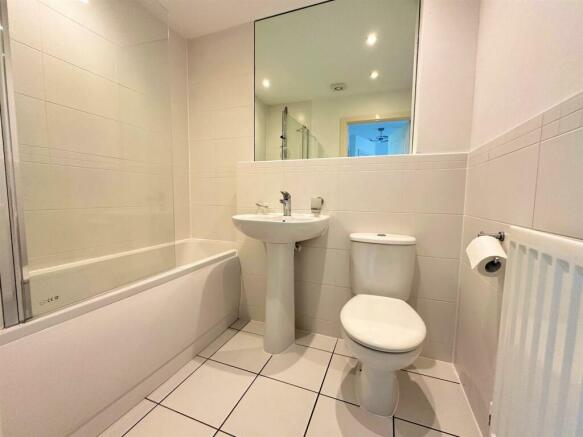 Bathroom.jpg
