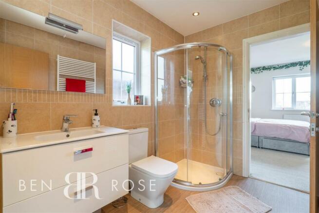Jack & Jill Ensuite