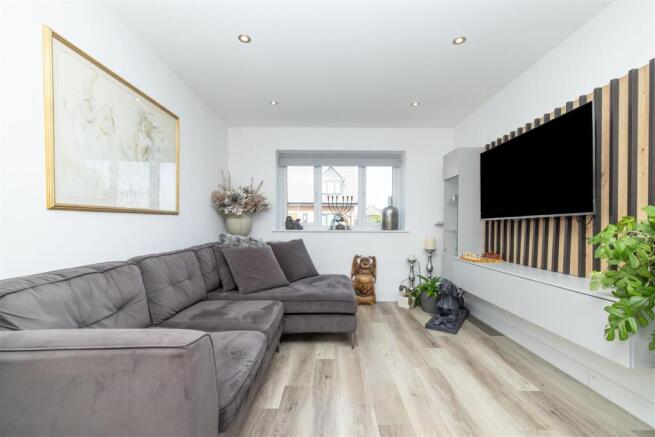 3 bed Semi-Detached for sale Image 5