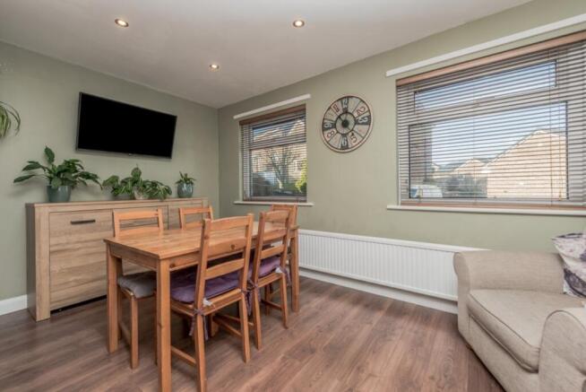 3 bed Link Detached House for sale Image 10