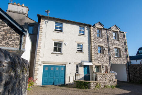 6 College Mews, Stamongate, Kendal, LA9 4BF