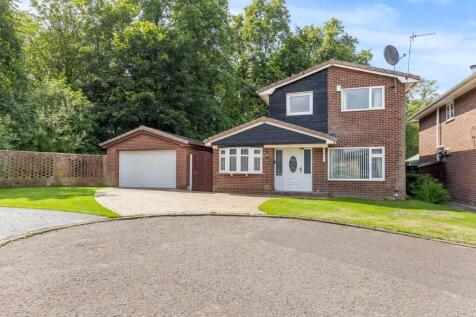 Woodlands Drive, Thelwall, WA4