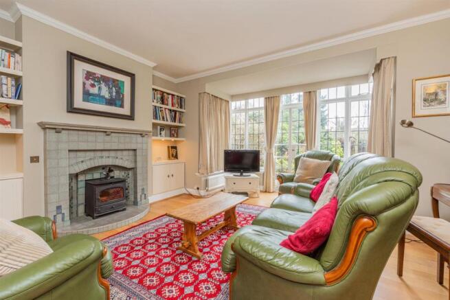 LE2 2EG-Westminster-Road-Leicester-semi-detached-h