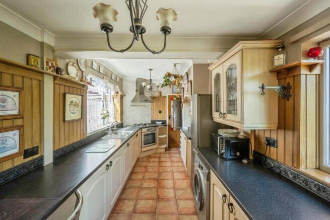 3 bed Semi-Detached for sale Image 5