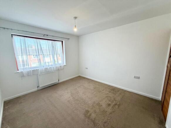 3 bed Terraced for sale Image 9