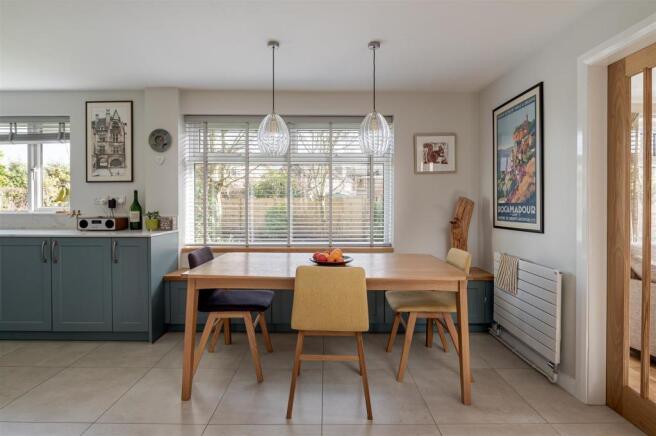 KITCHEN DINING