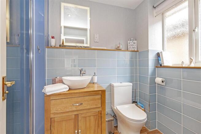 Bedroom 1 En Suite-1.jpg