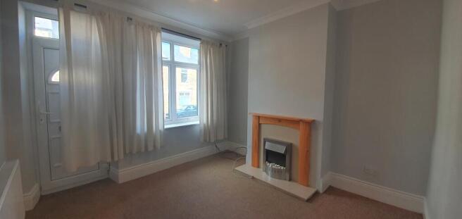 3 bed Not Specified to rent Image 4