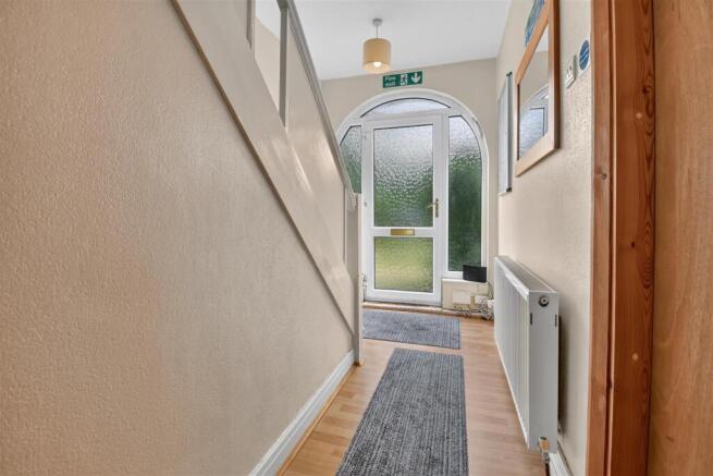 5 bed Semi-Detached for sale Image 10