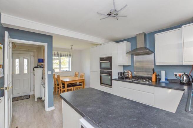 Kitchen/Dining...