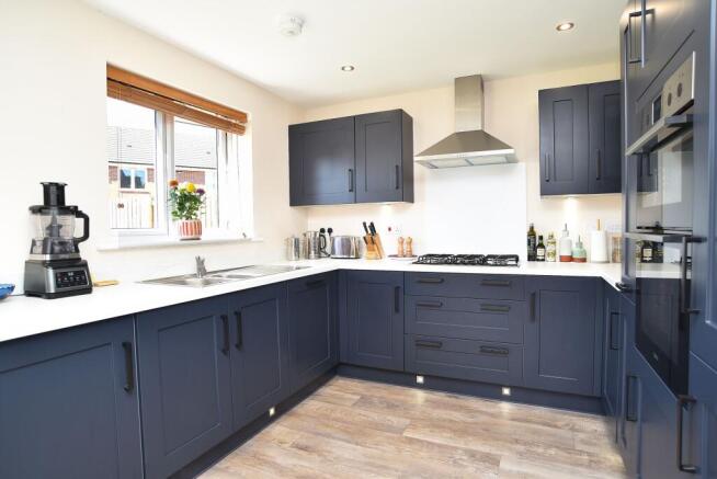 4 bed Detached for sale Image 5