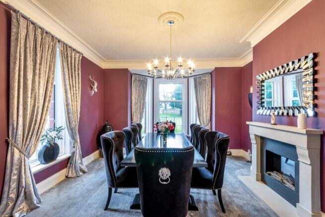 5 bed Link Detached House for sale Image 6
