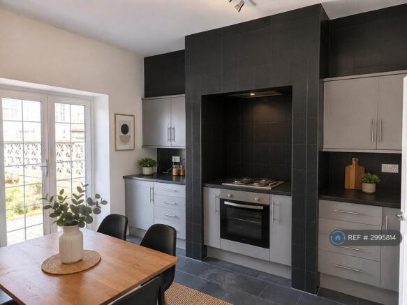 Fitted Kitchen-Dining