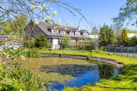 Carr Mill Road, Billinge, WN5 7TX