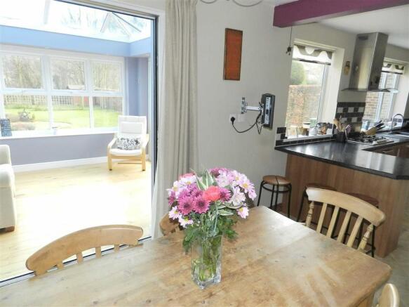 DINING KITCHEN