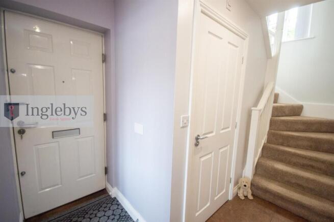4 bed House for sale Image 4