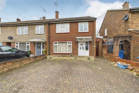 Willow Way, Aldershot, Hampshire, GU12